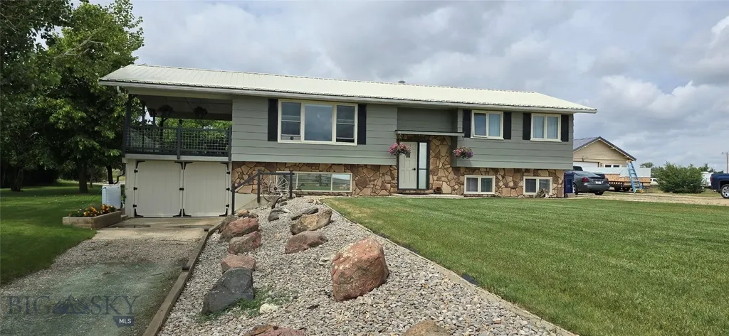 112 6th Avenue N Winifred MT 59489