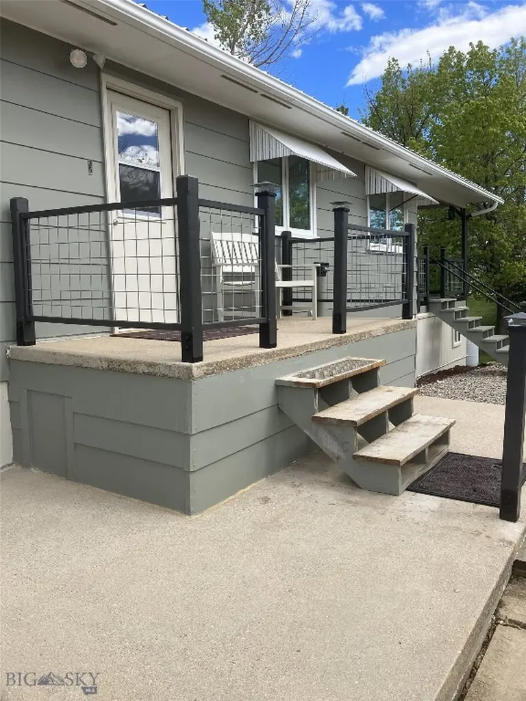 112 6th Avenue N Winifred MT 59489