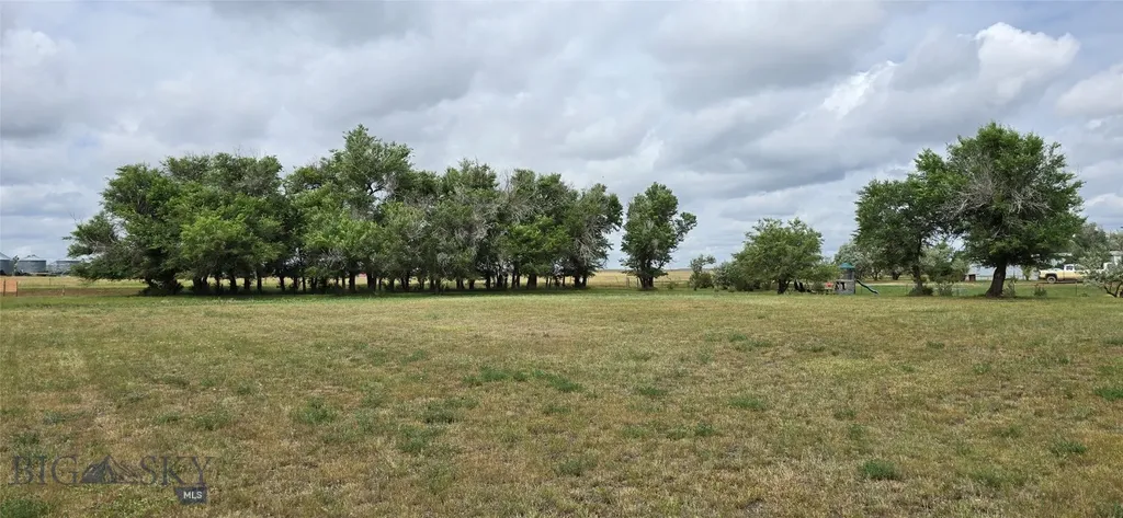 112 6th Avenue N Winifred MT 59489