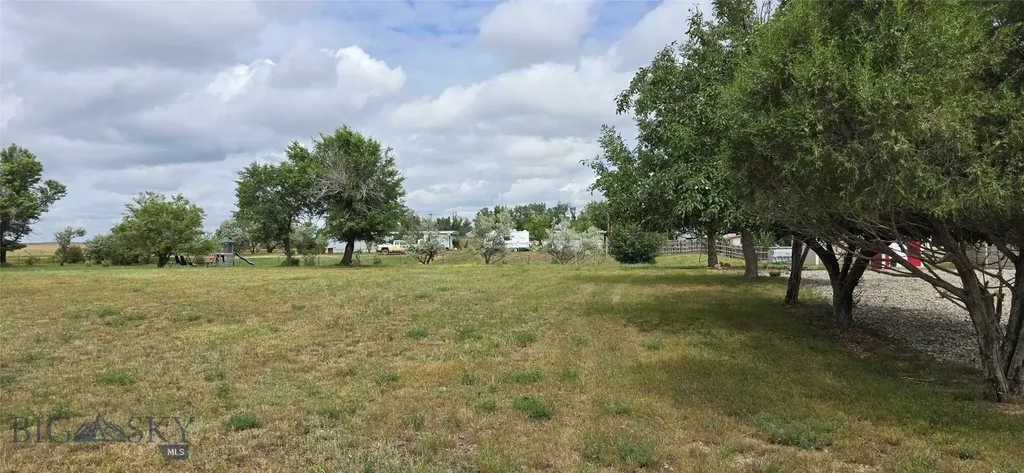 112 6th Avenue N Winifred MT 59489