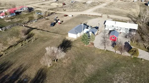 112 6TH Avenue N Winifred MT 59489