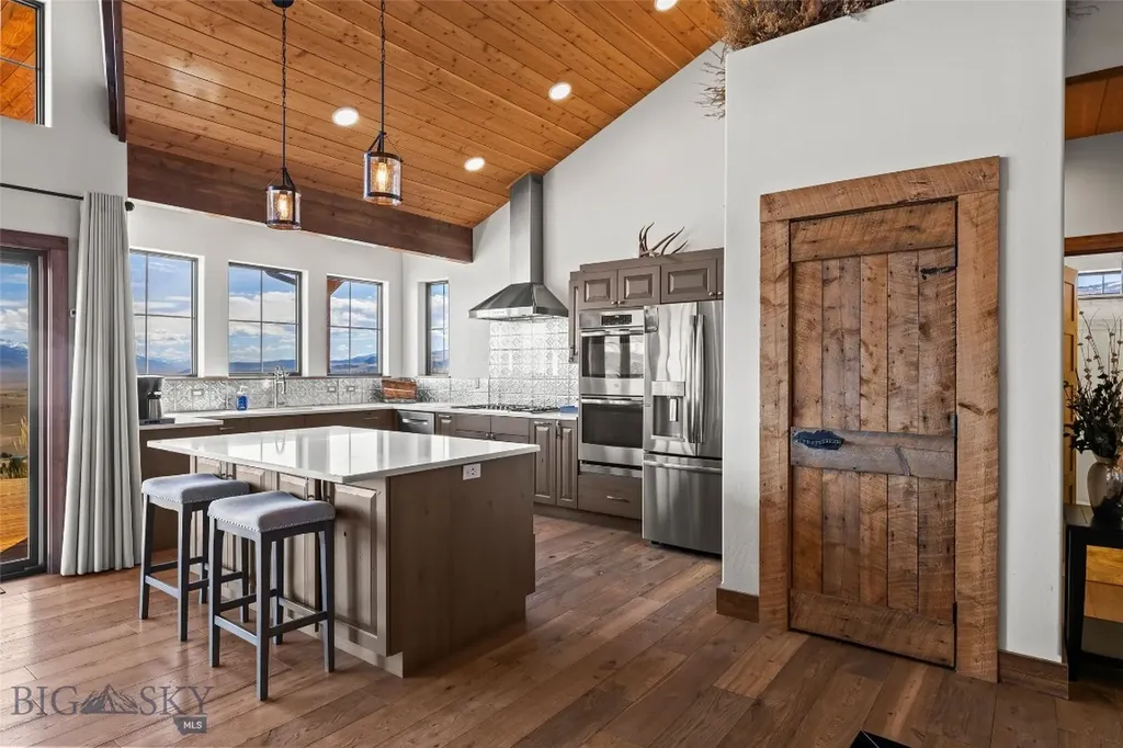 108 Deerfoot Trail Ennis MT 59729