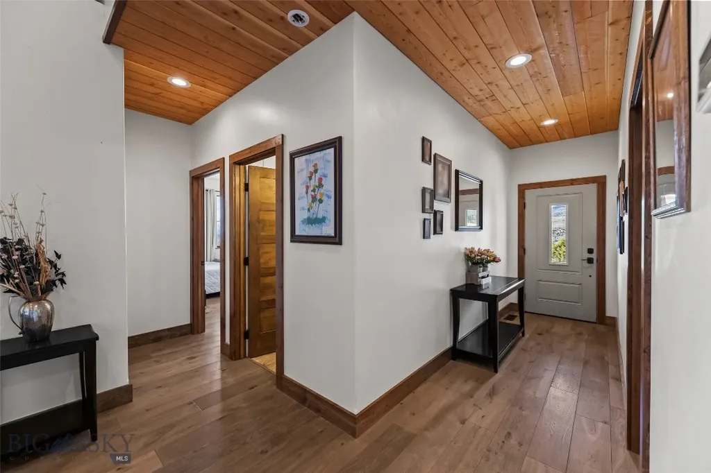 108 Deerfoot Trail Ennis MT 59729
