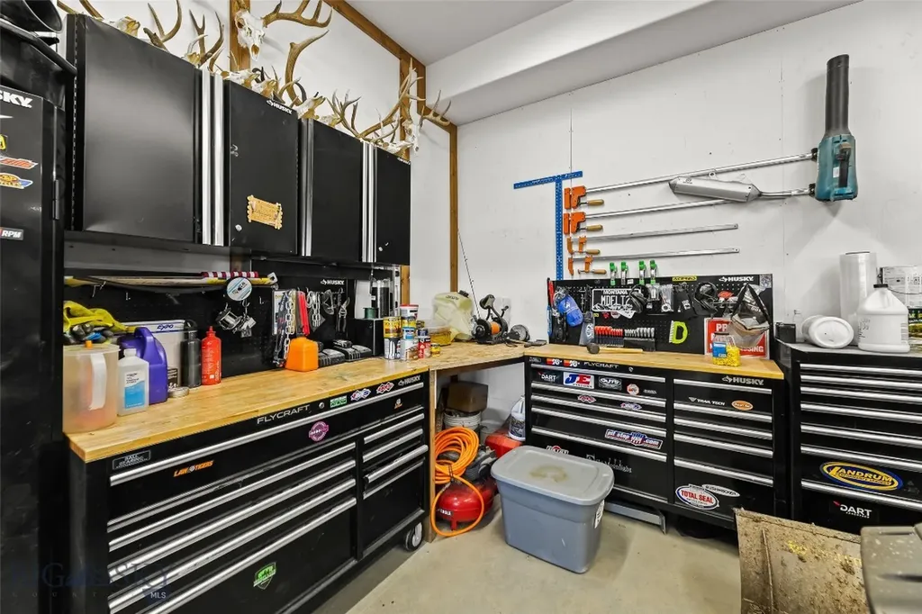 108 Deerfoot Trail Ennis MT 59729