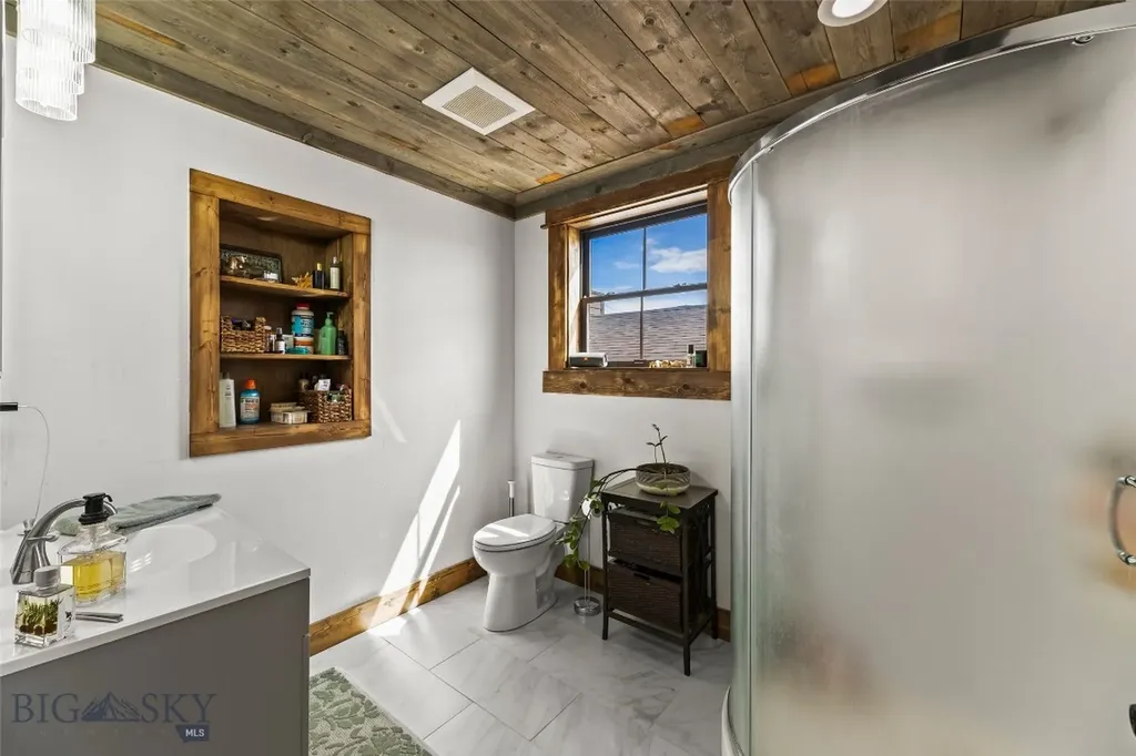 108 Deerfoot Trail Ennis MT 59729