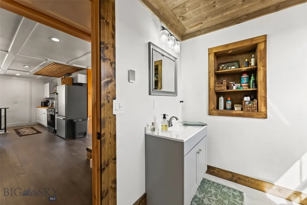 108 Deerfoot Trail Ennis MT 59729