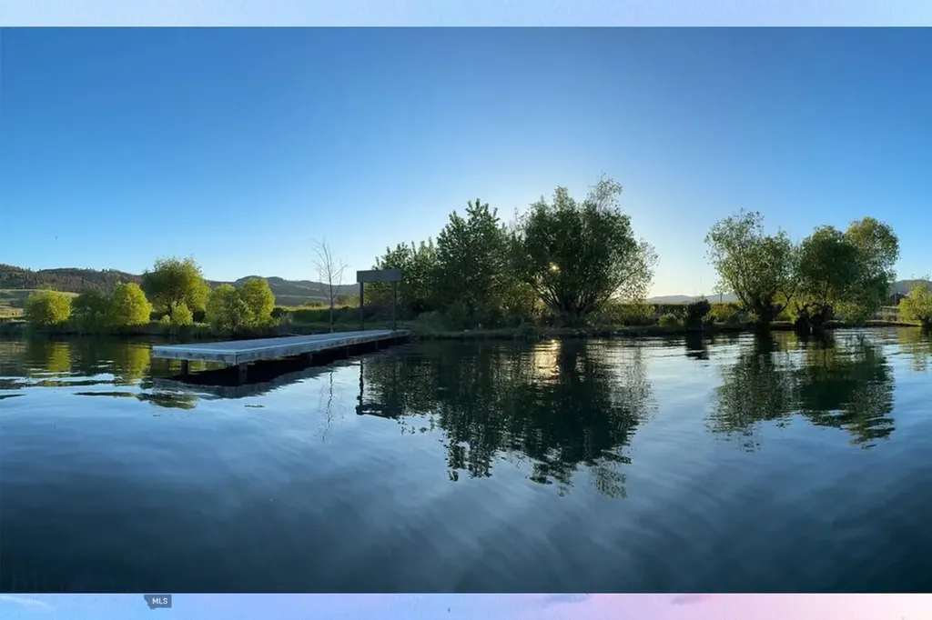 43793 Pinot Noir Loop Dayton MT 59914