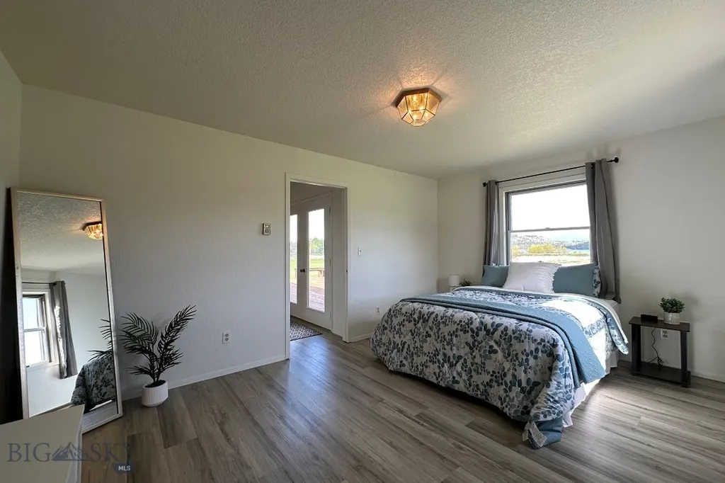 43793 Pinot Noir Loop Dayton MT 59914
