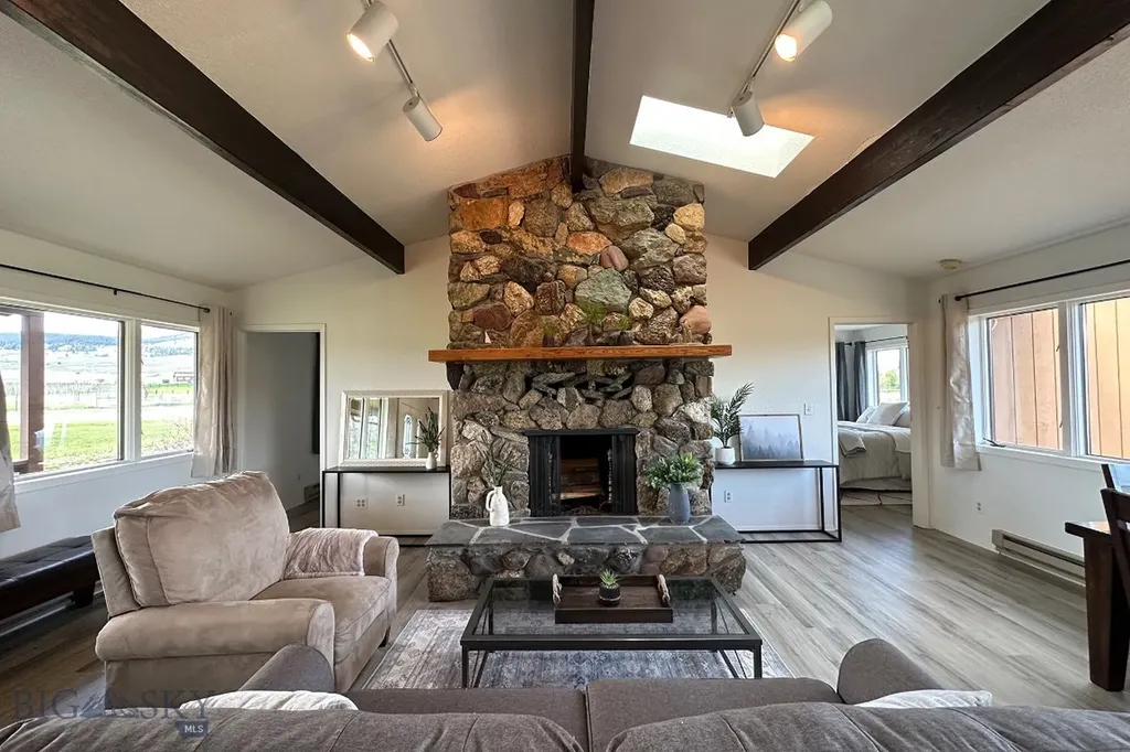 43793 Pinot Noir Loop Dayton MT 59914