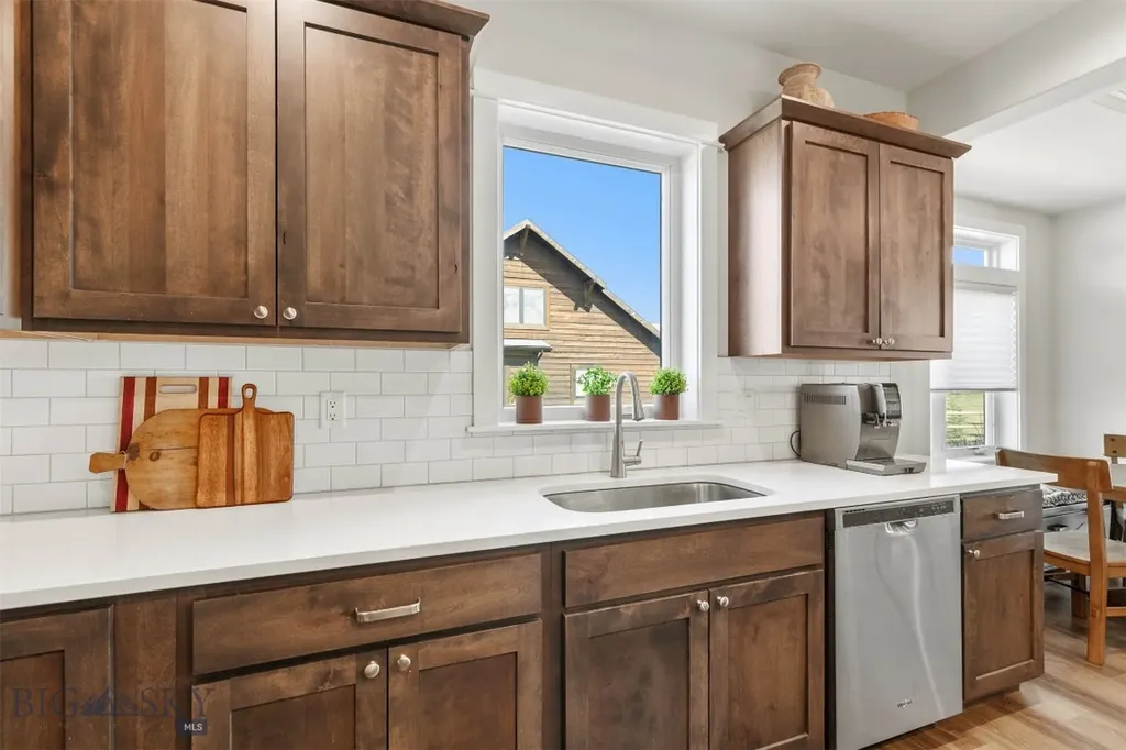 897 White Horse Loop Bozeman MT 59718