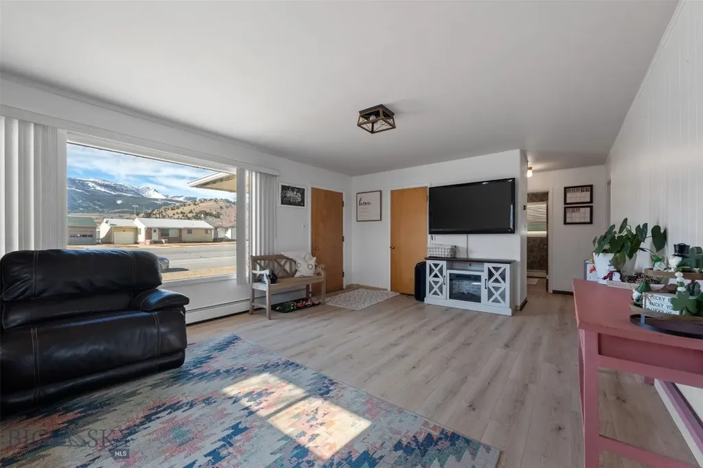 2004 W Park Avenue Anaconda MT 59711
