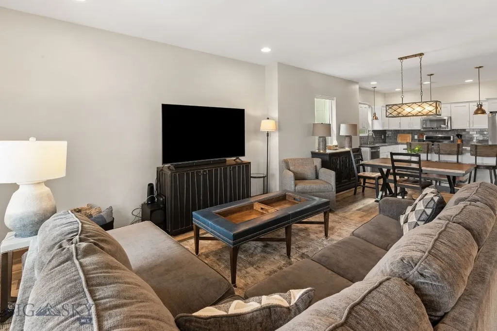 1041 N 12th Avenue Bozeman MT 59715
