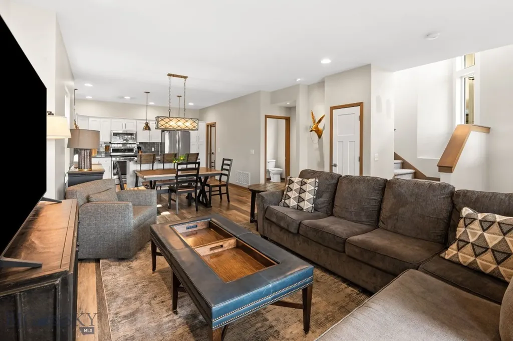 1041 N 12th Avenue Bozeman MT 59715