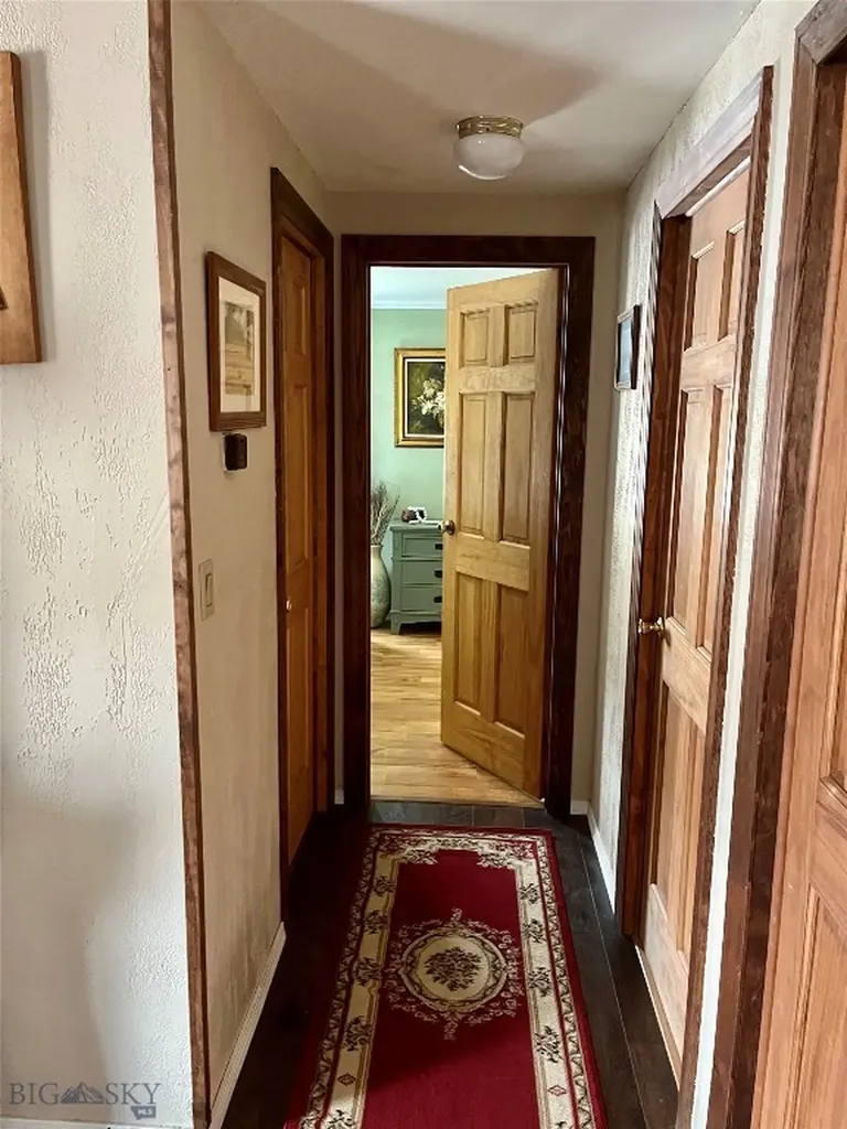 5 Aquila Lane Emigrant MT 59027