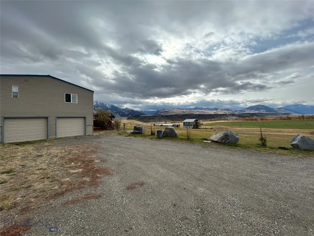 5 Aquila Lane Emigrant MT 59027