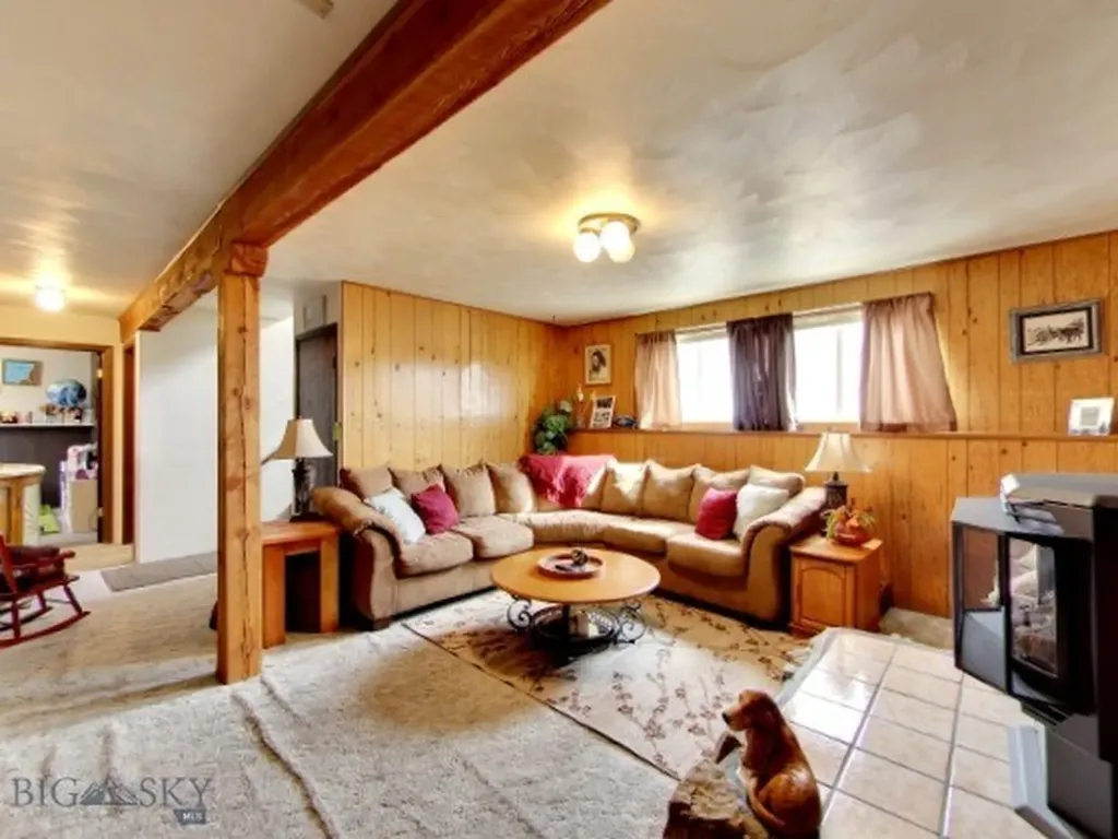 214 Beaverhead Lane Dillon MT 59725