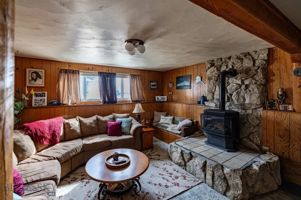 214 Beaverhead Lane Dillon MT 59725