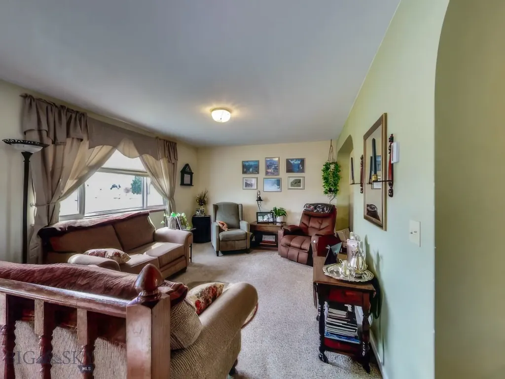 214 Beaverhead Lane Dillon MT 59725
