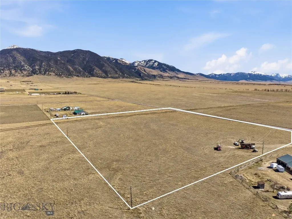Tbd Airport Lot 7b Ennis MT 59729