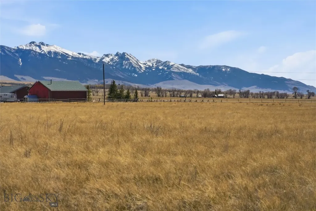 Tbd Lockheed Lot 8a Ennis MT 59729