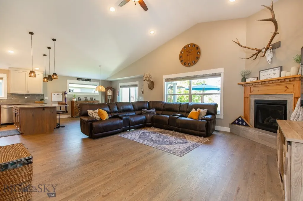358 Pioneer Crossing Boulevard Manhattan MT 59741