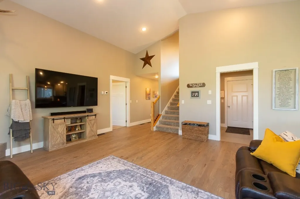 358 Pioneer Crossing Boulevard Manhattan MT 59741