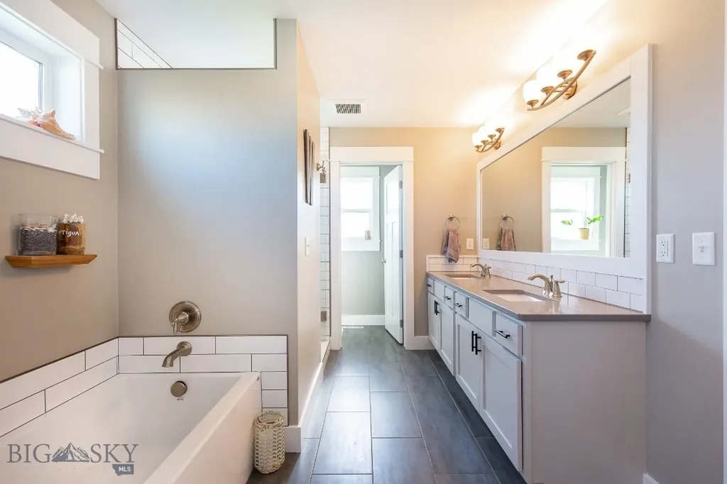 358 Pioneer Crossing Boulevard Manhattan MT 59741
