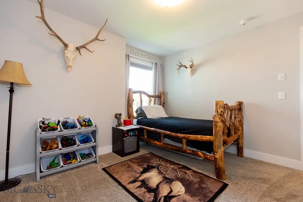 358 Pioneer Crossing Boulevard Manhattan MT 59741