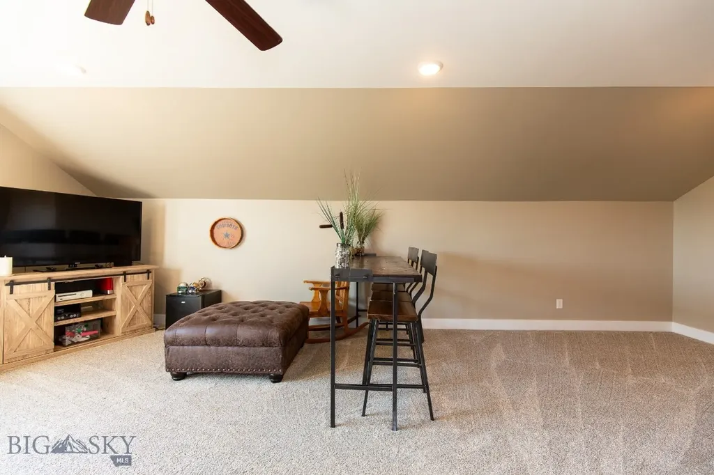 358 Pioneer Crossing Boulevard Manhattan MT 59741