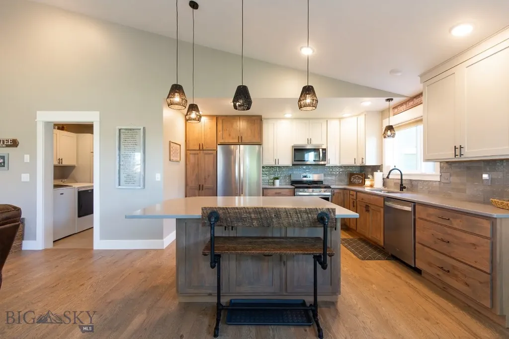 358 Pioneer Crossing Boulevard Manhattan MT 59741