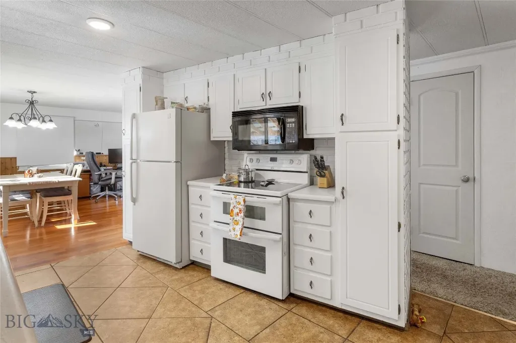 2530 Kossuth Butte MT 59701