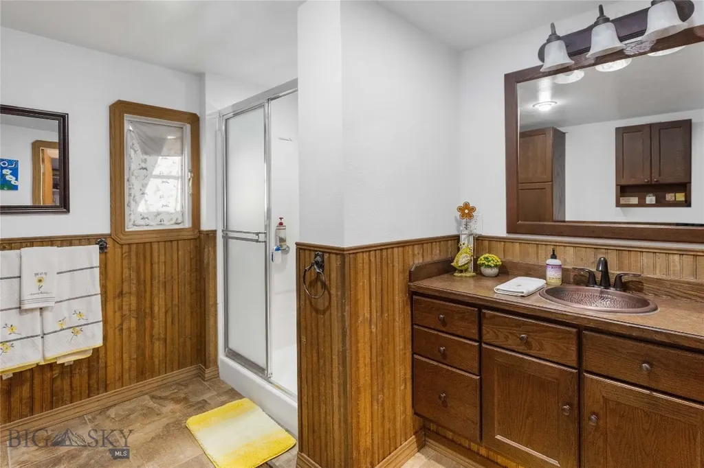 2530 Kossuth Butte MT 59701