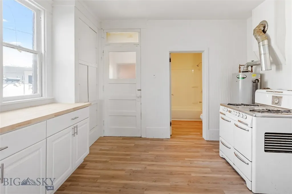 1404 S Warren Butte MT 59701