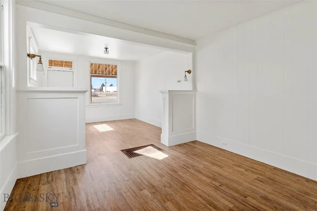 1404 S Warren Butte MT 59701
