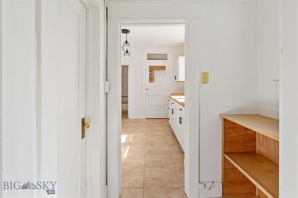 1404 S Warren Butte MT 59701