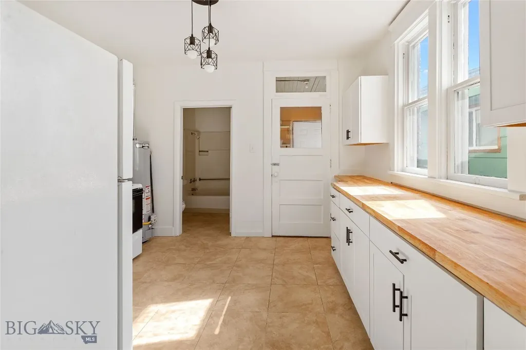 1404 S Warren Butte MT 59701