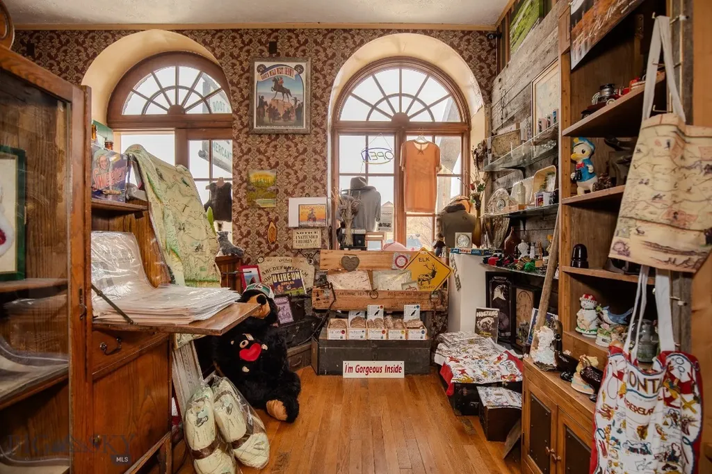 122 W Wallace Street Virginia City MT 59755