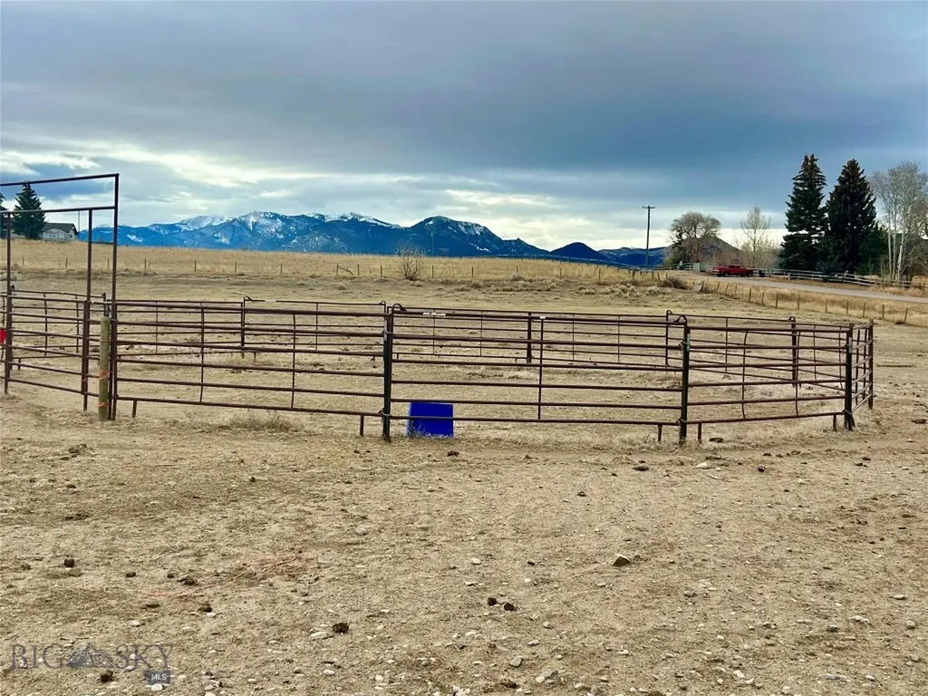 3957 Blacktail Road Dillon MT 59725