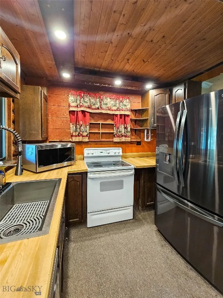 84 Highway 191 Big Timber MT 59011