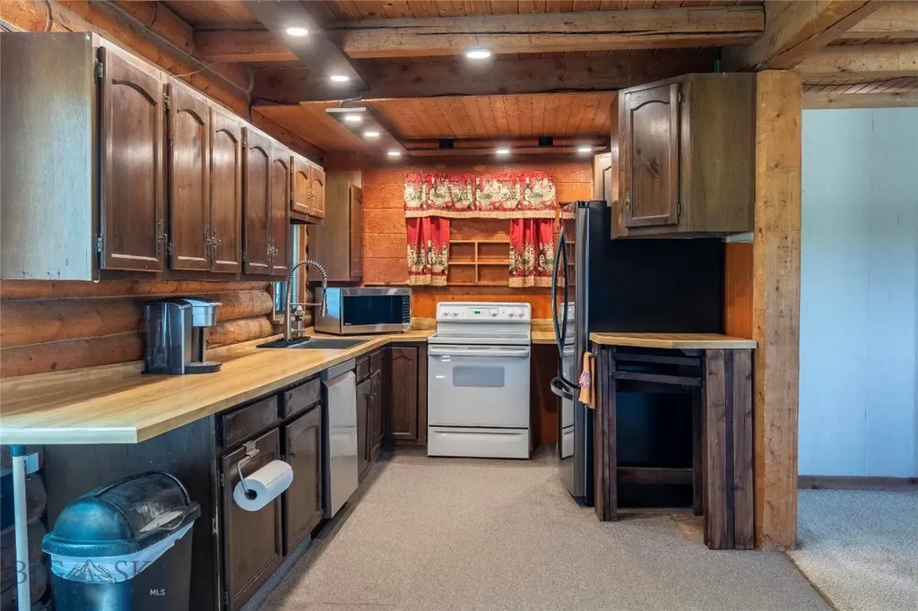 84 Highway 191 Big Timber MT 59011