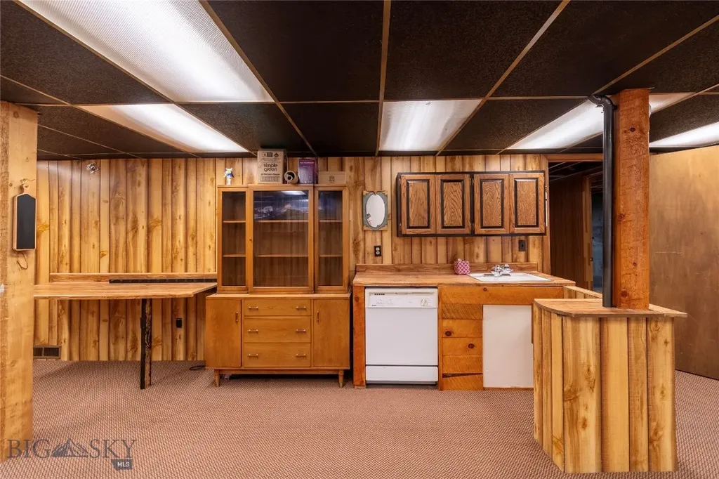 84 Highway 191 Big Timber MT 59011