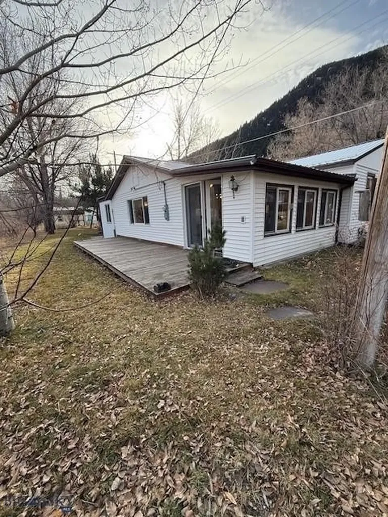 5042 Us Highway 89 S Livingston MT 59047