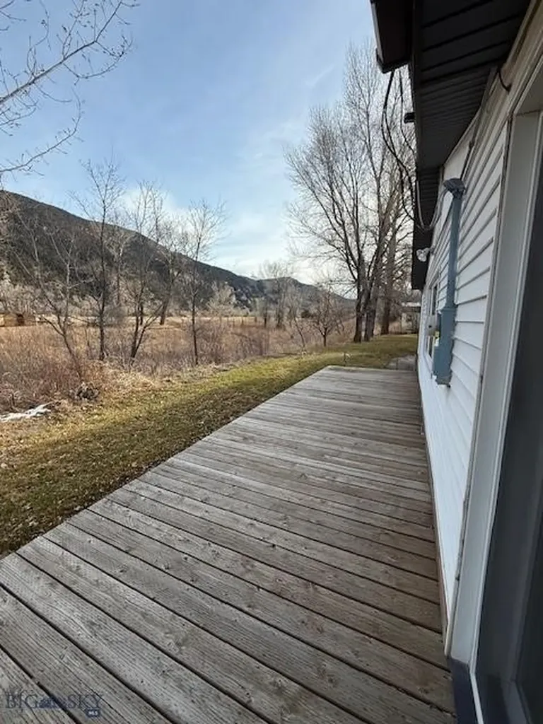 5042 Us Highway 89 S Livingston MT 59047