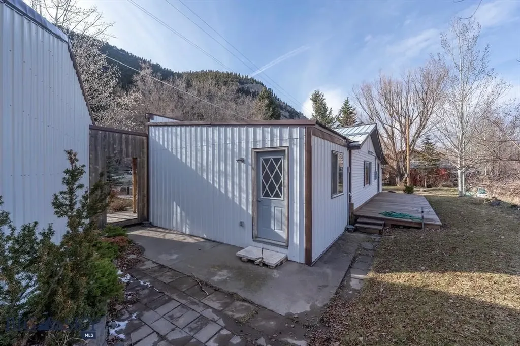 5042 Us Highway 89 S Livingston MT 59047