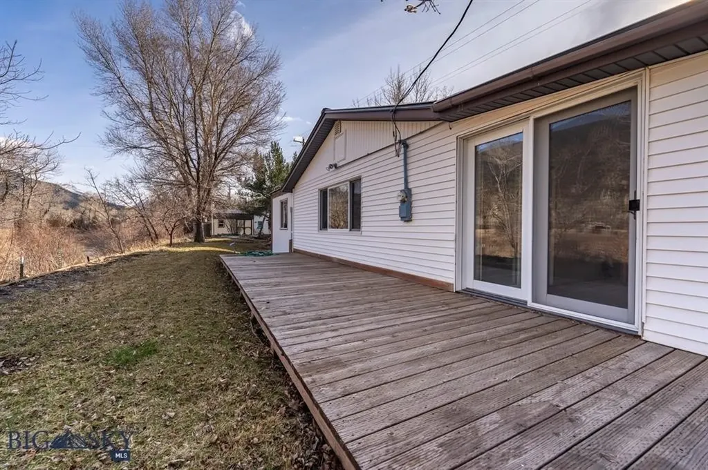 5042 Us Highway 89 S Livingston MT 59047