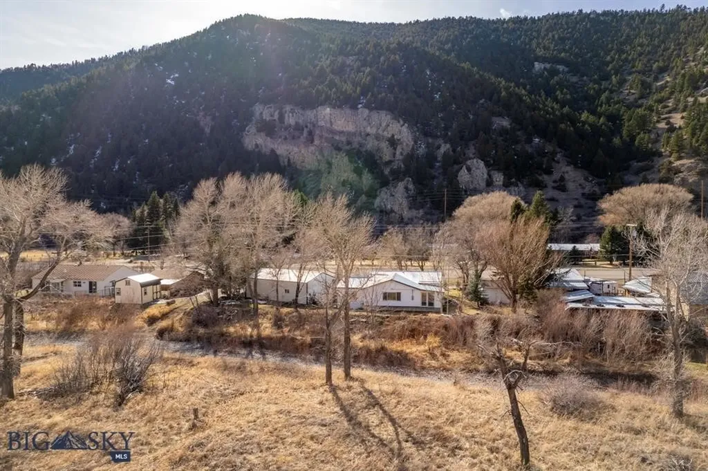 5042 Us Highway 89 S Livingston MT 59047