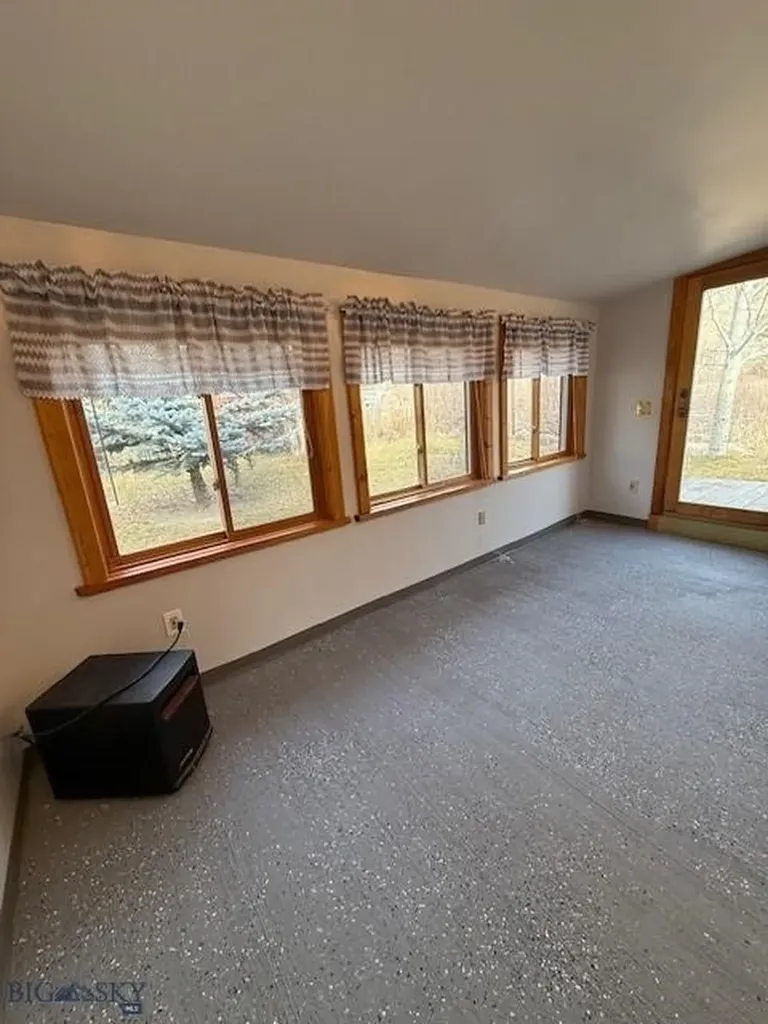5042 Us Highway 89 S Livingston MT 59047