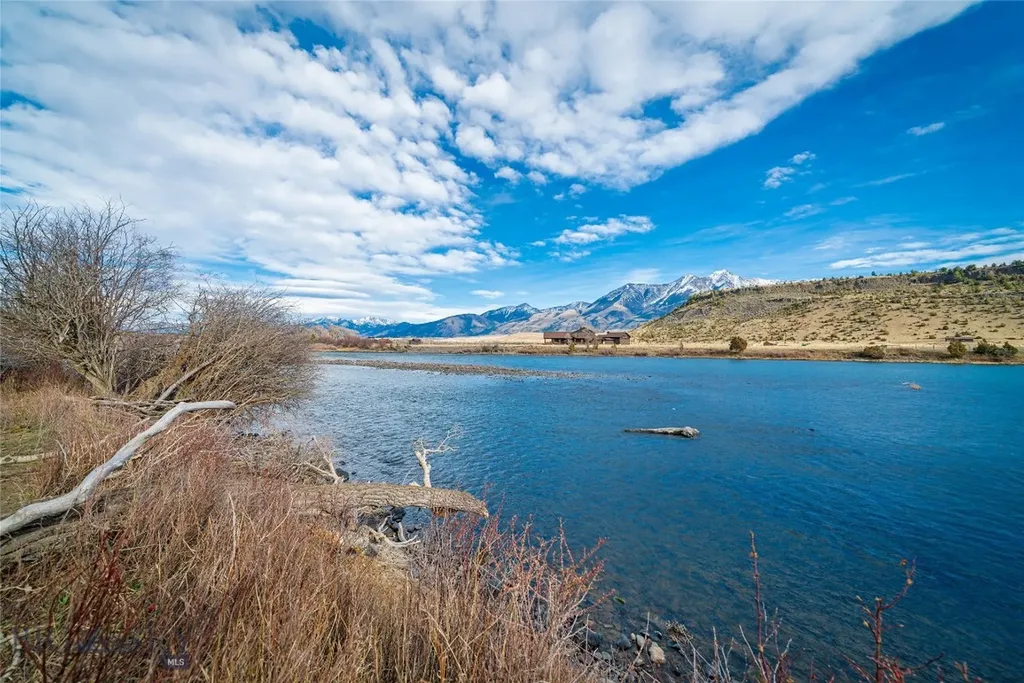 Tbd Highway 89 Emigrant MT 59027