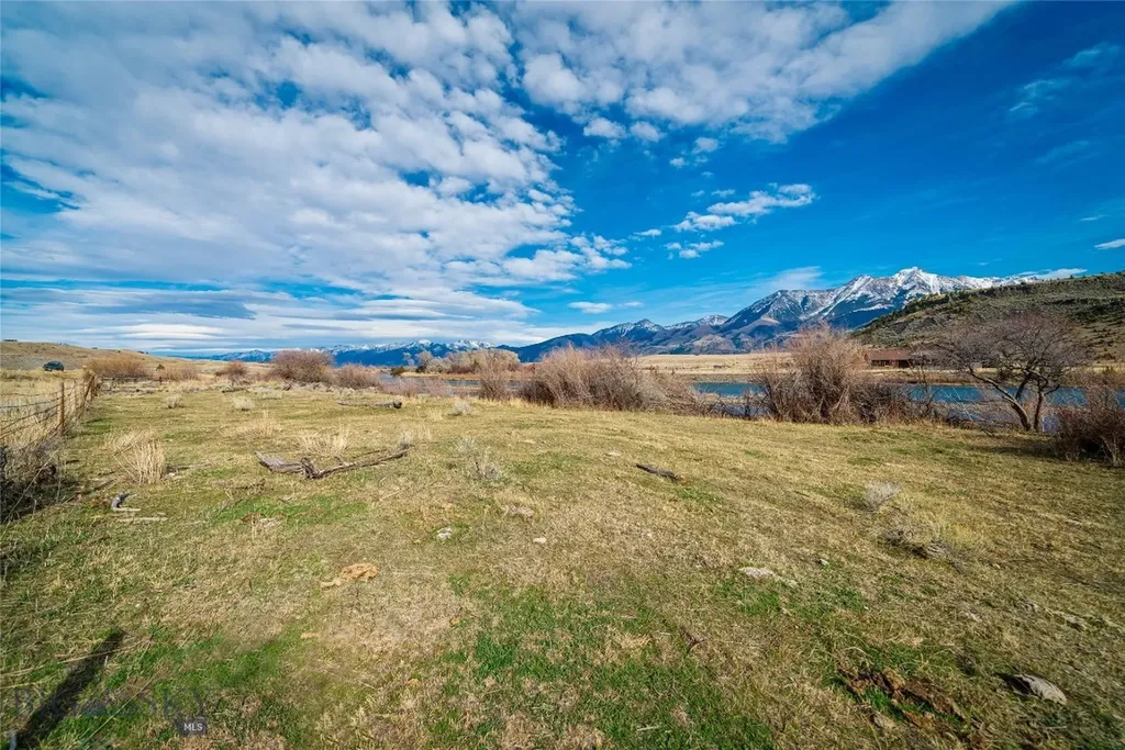 Tbd Highway 89 Emigrant MT 59027