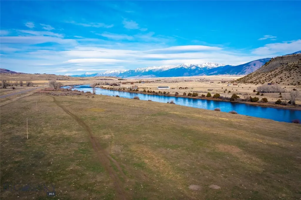 Tbd Highway 89 Emigrant MT 59027